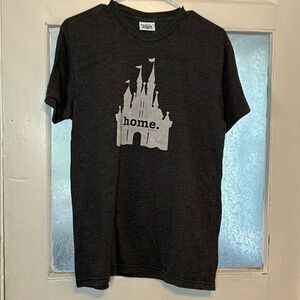 Home T Women’s Dark Gray Disney’s Cinderella’s Castle graphic T-shirt size M